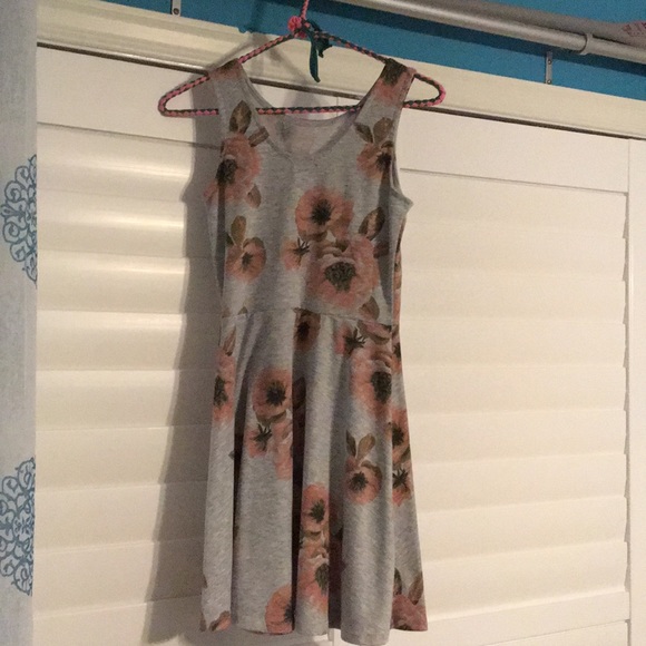 Grey dress with pink flowers h and m - Picture 1 of 3